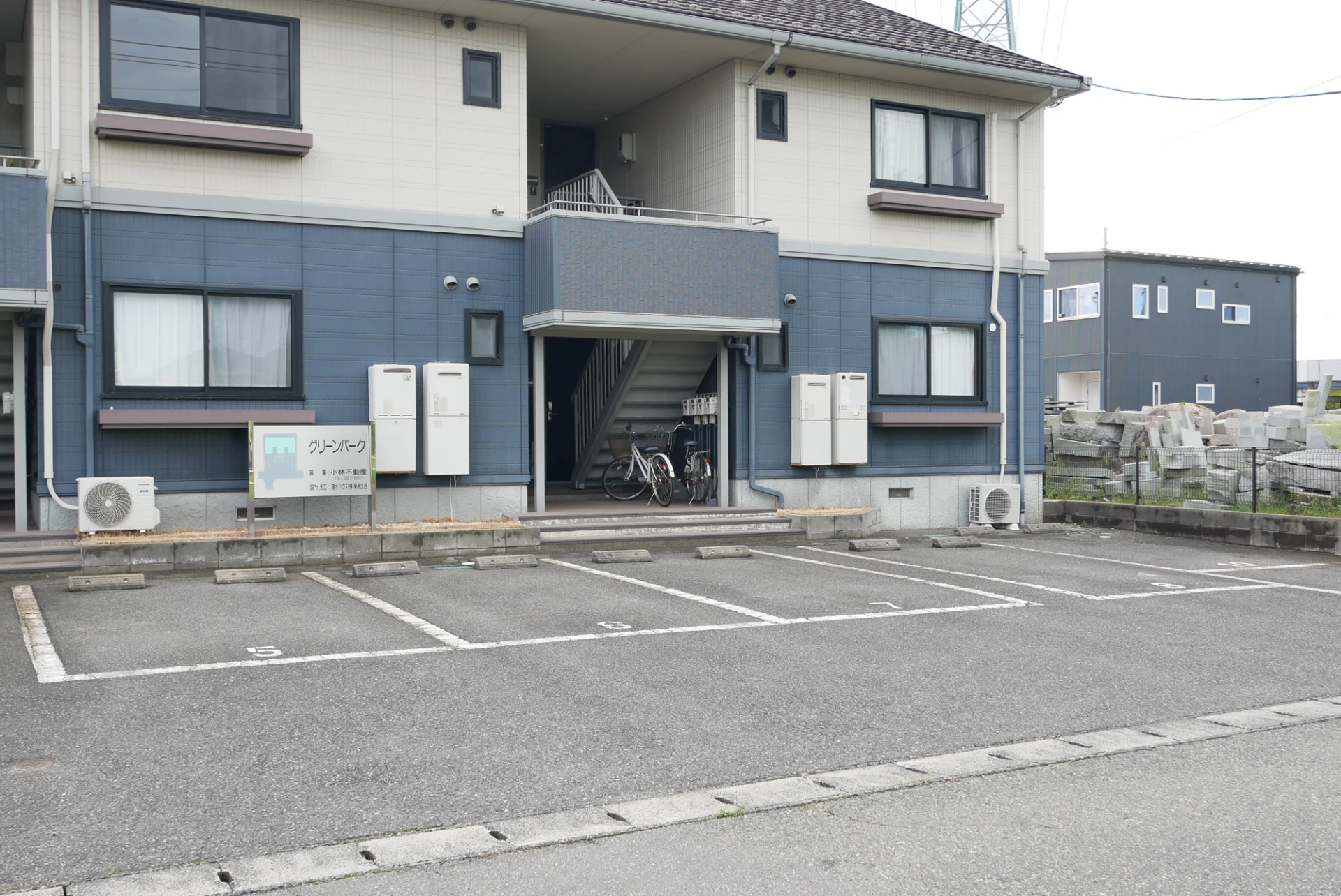 グリーンパーク 202 駐車場