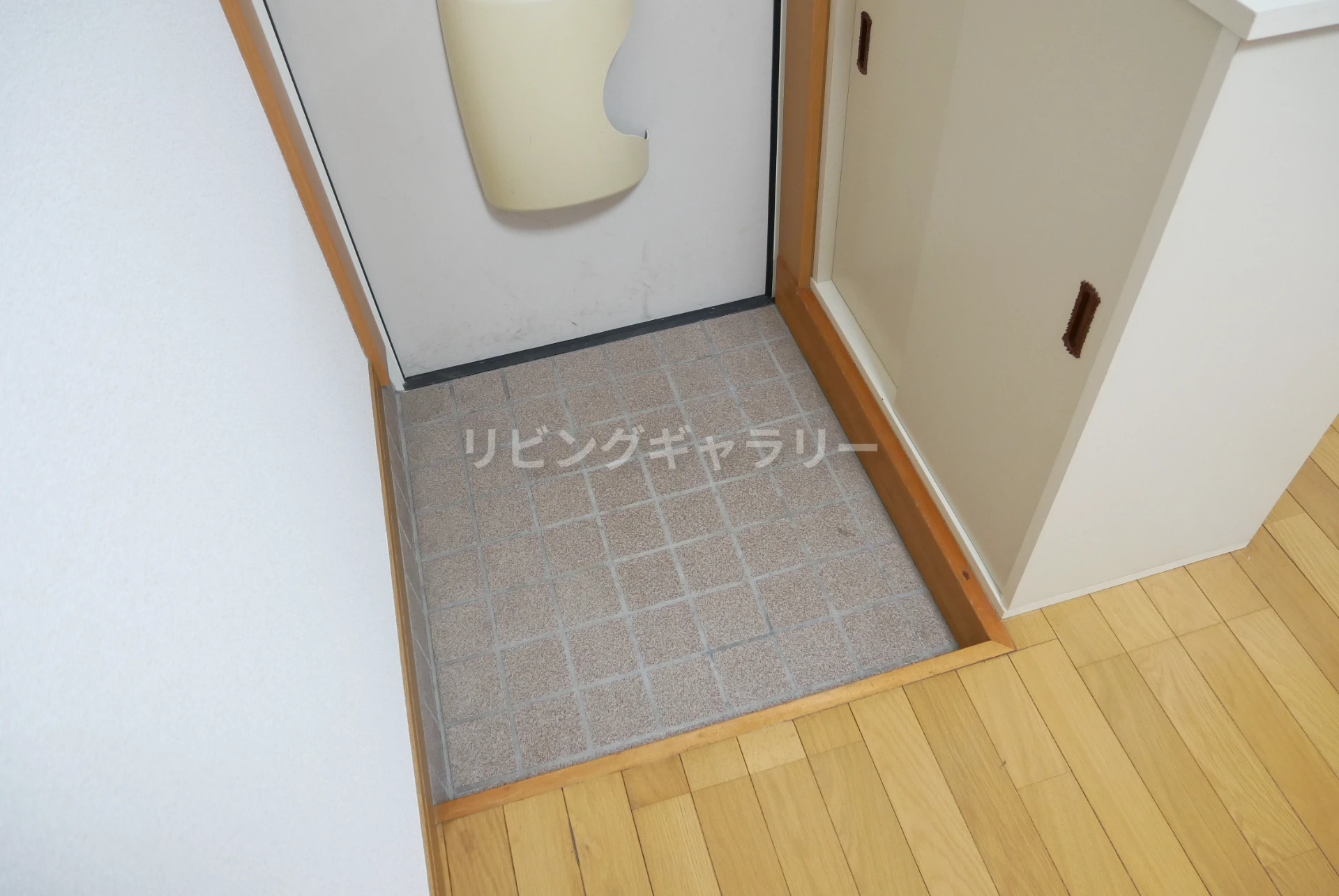 エスポワール 201 玄関
