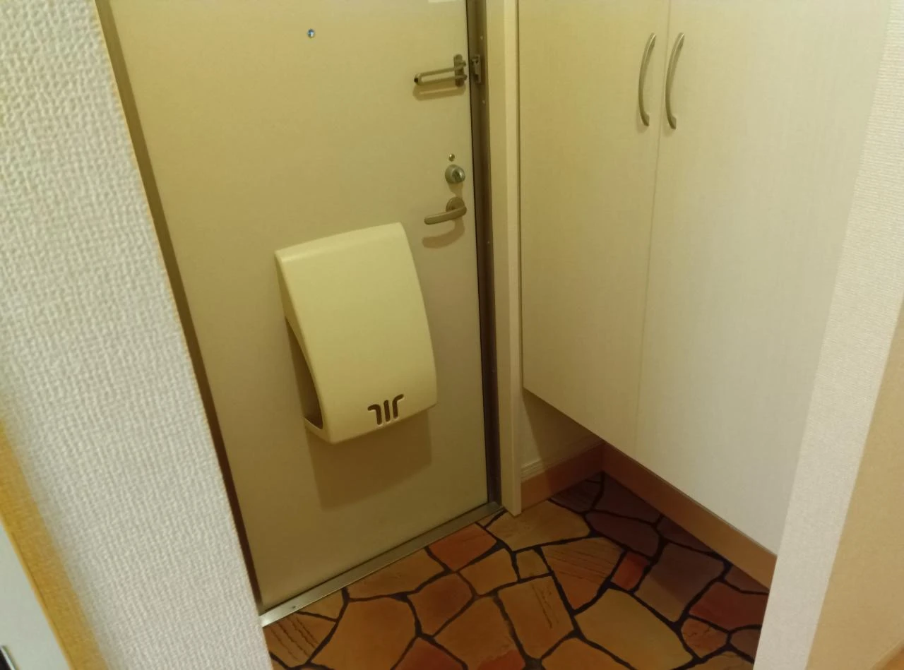 シルクツリー 102 玄関
