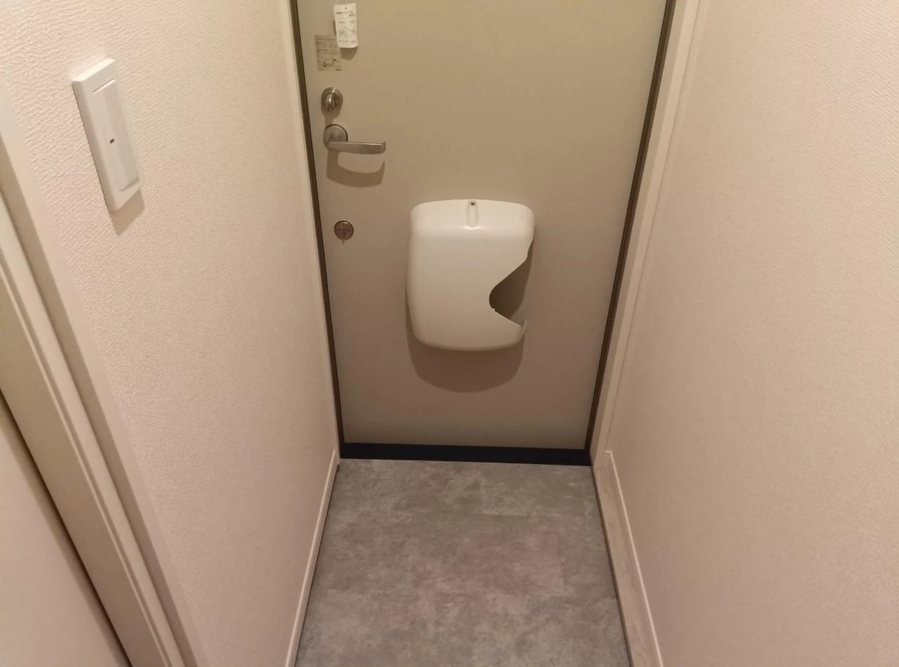 ベルリード緑町 205 玄関