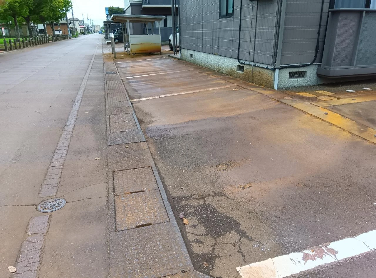 ジオークＩ 201 駐車場