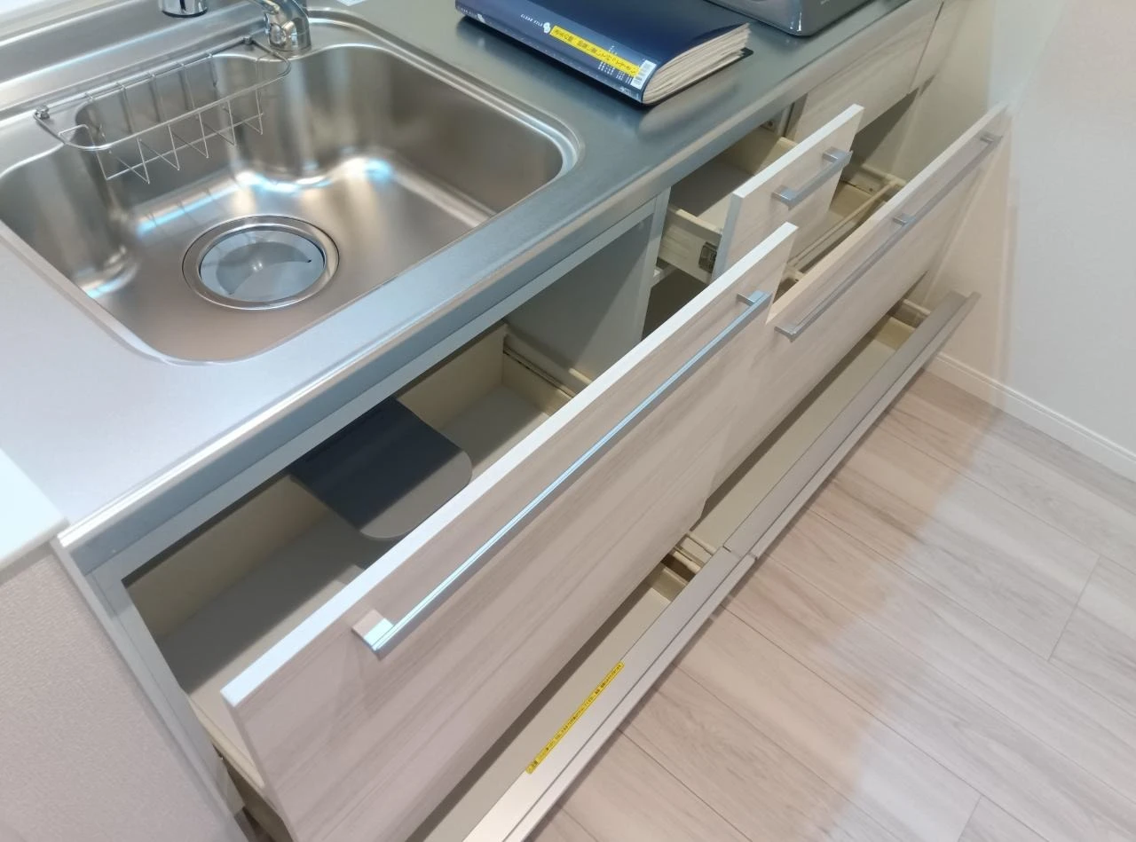 ベルリード緑町 205 収納