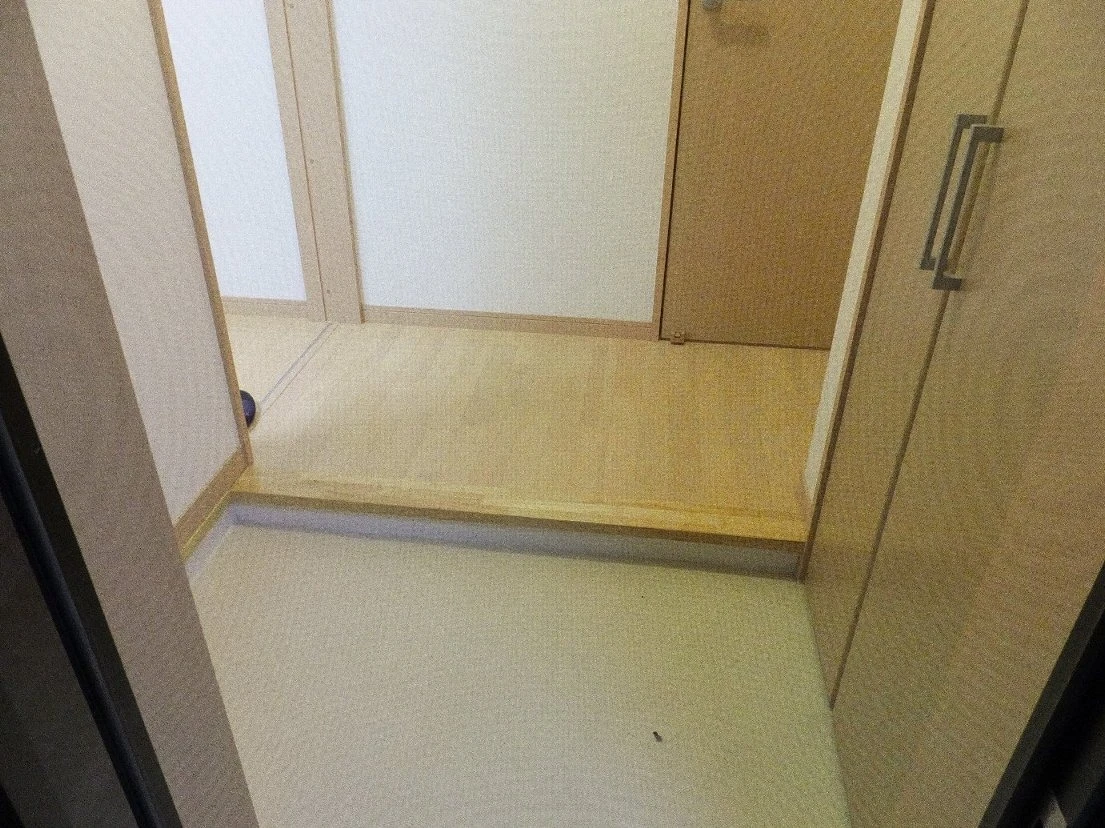 ベルポストＭ 203 玄関