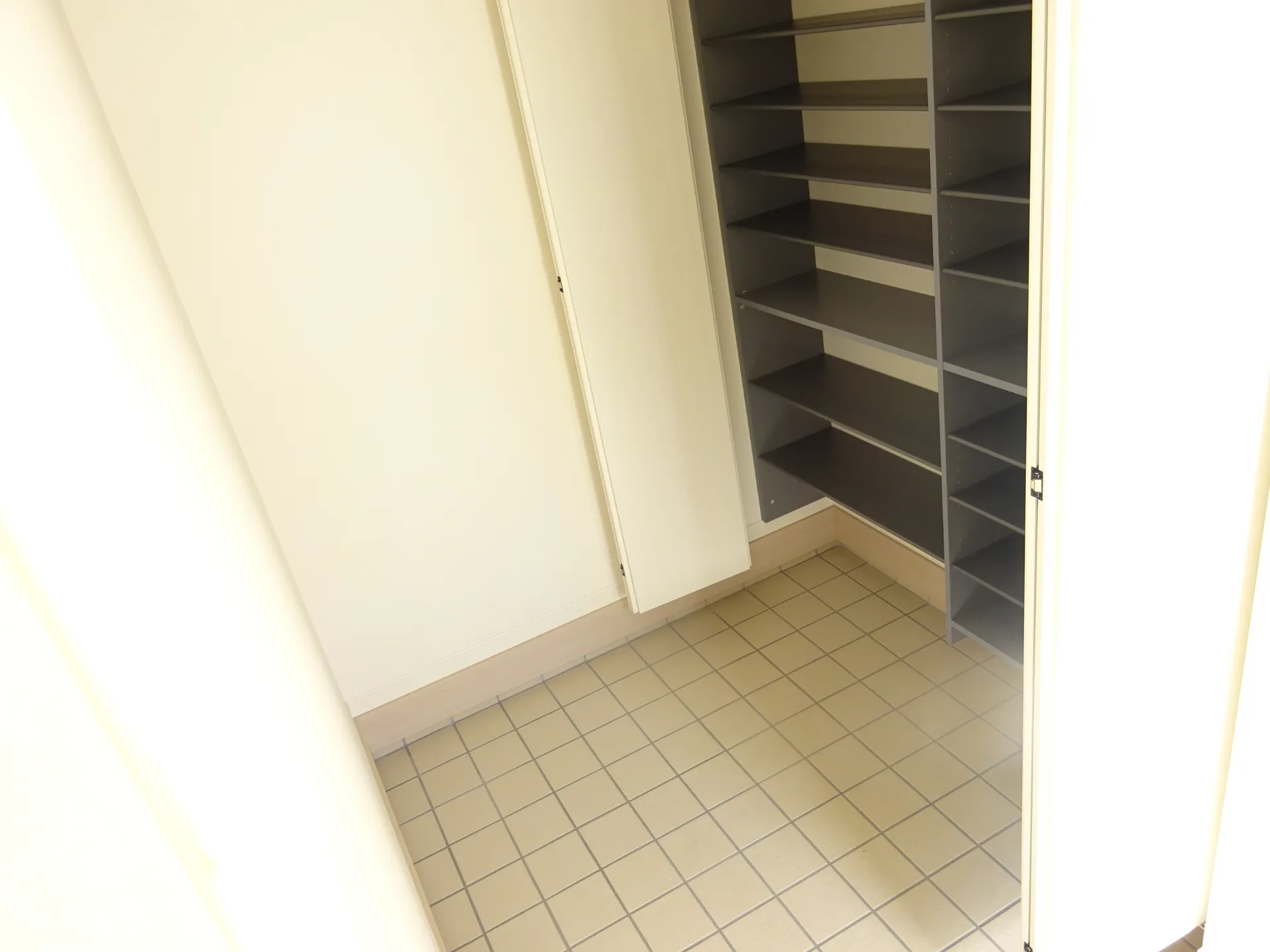 坂井東6丁目貸家 C 玄関
