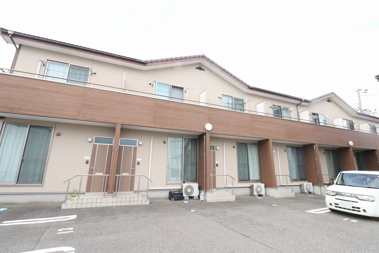 うらら　Ａ号棟 7 玄関