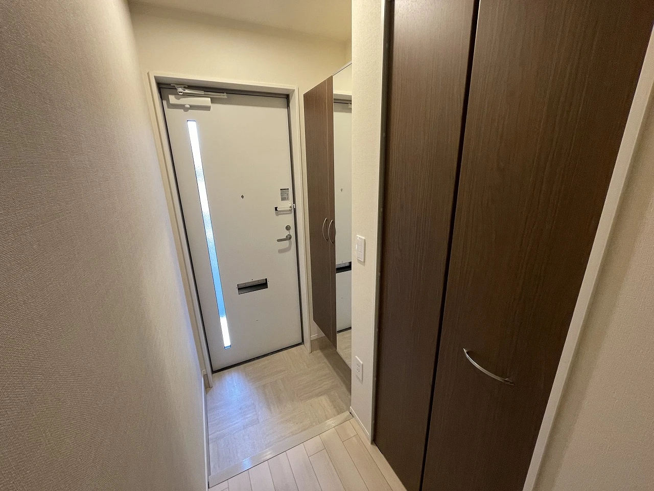 カヴァロ 207 玄関