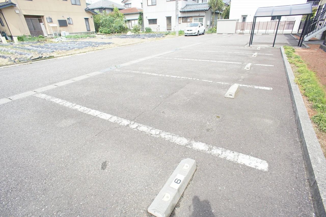 コーポすばる　B 101 駐車場