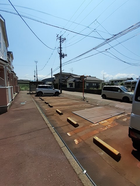 グリーン・ビレッジI 204 駐車場