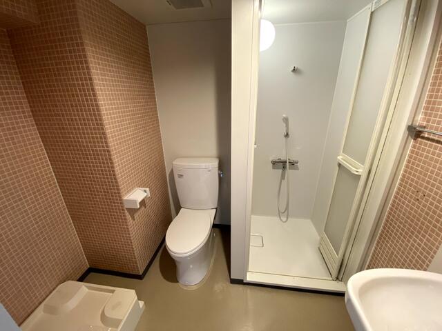 シャワールーム