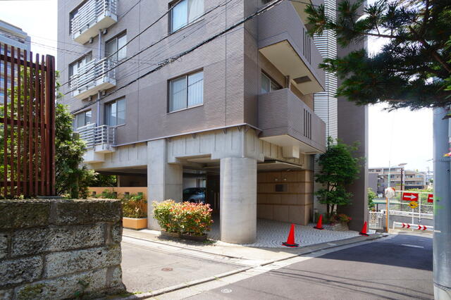 建物エントランス