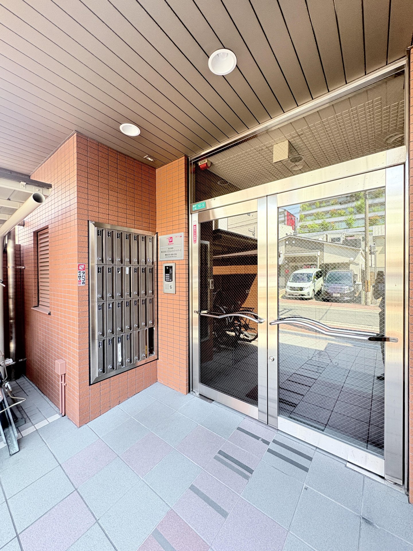 建物エントランス