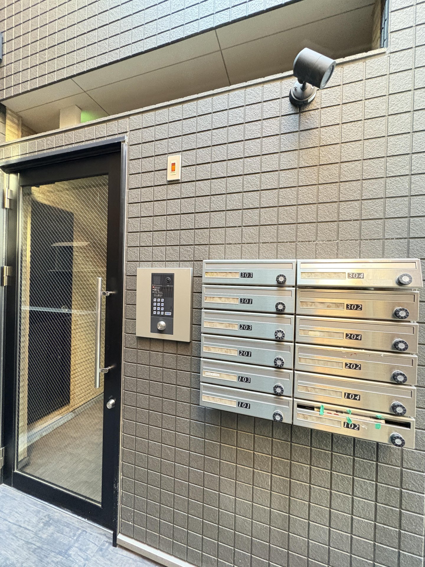 建物エントランス