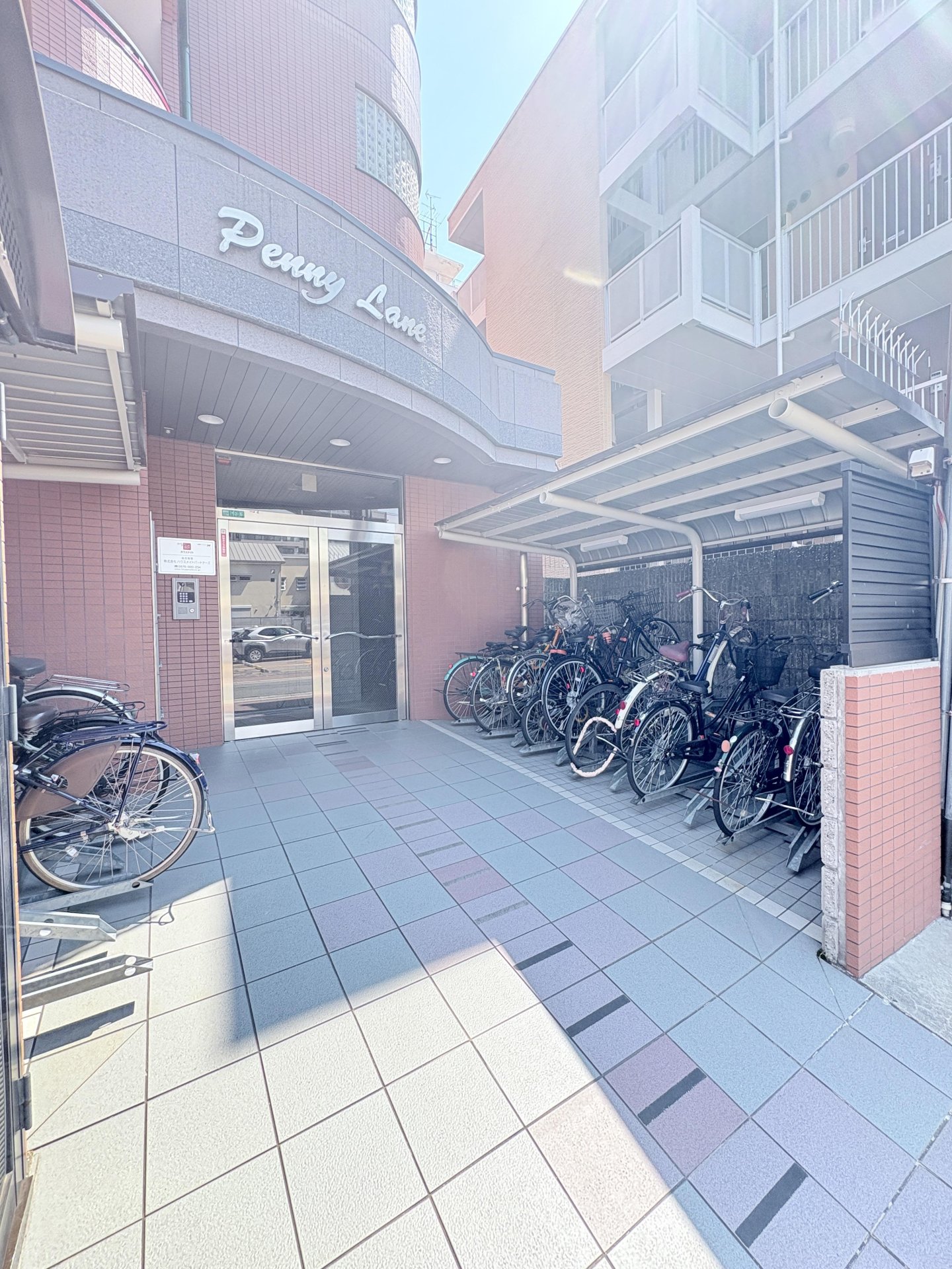 建物エントランス