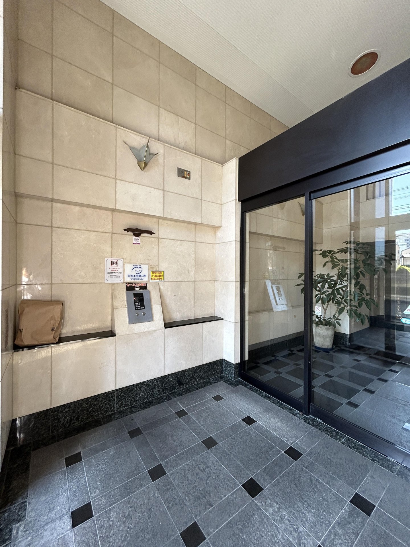 建物エントランス