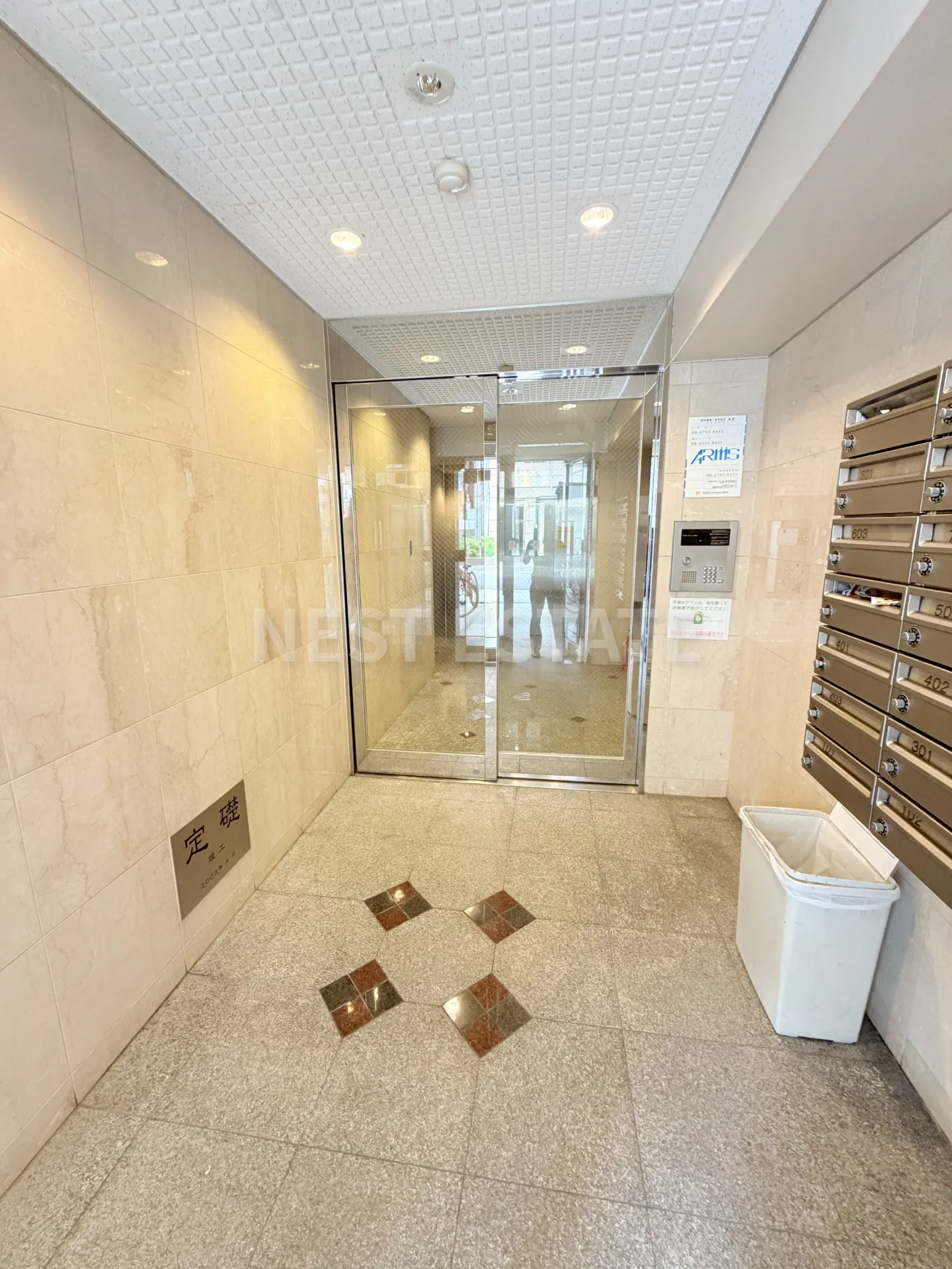 建物エントランス