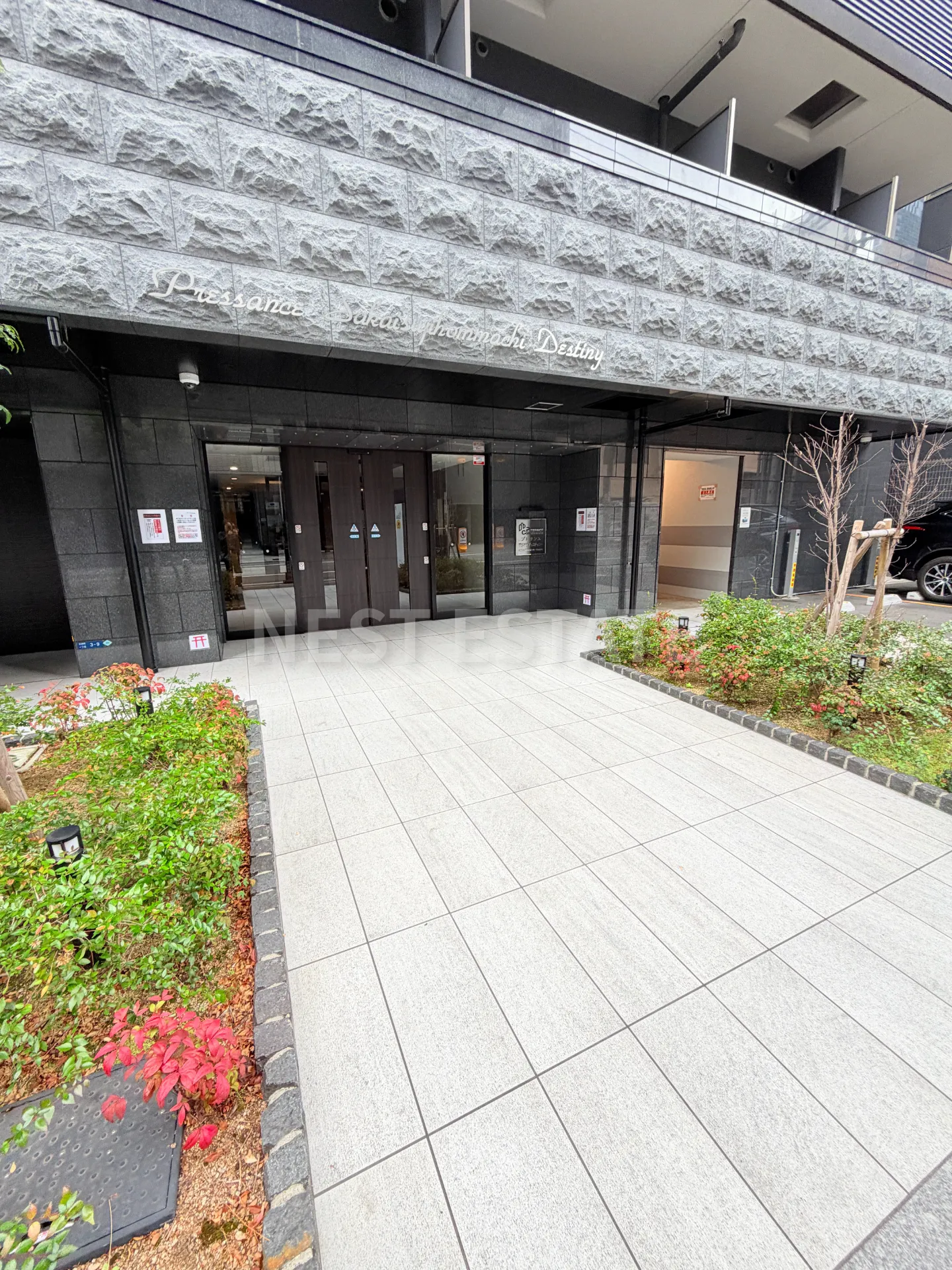 建物エントランス