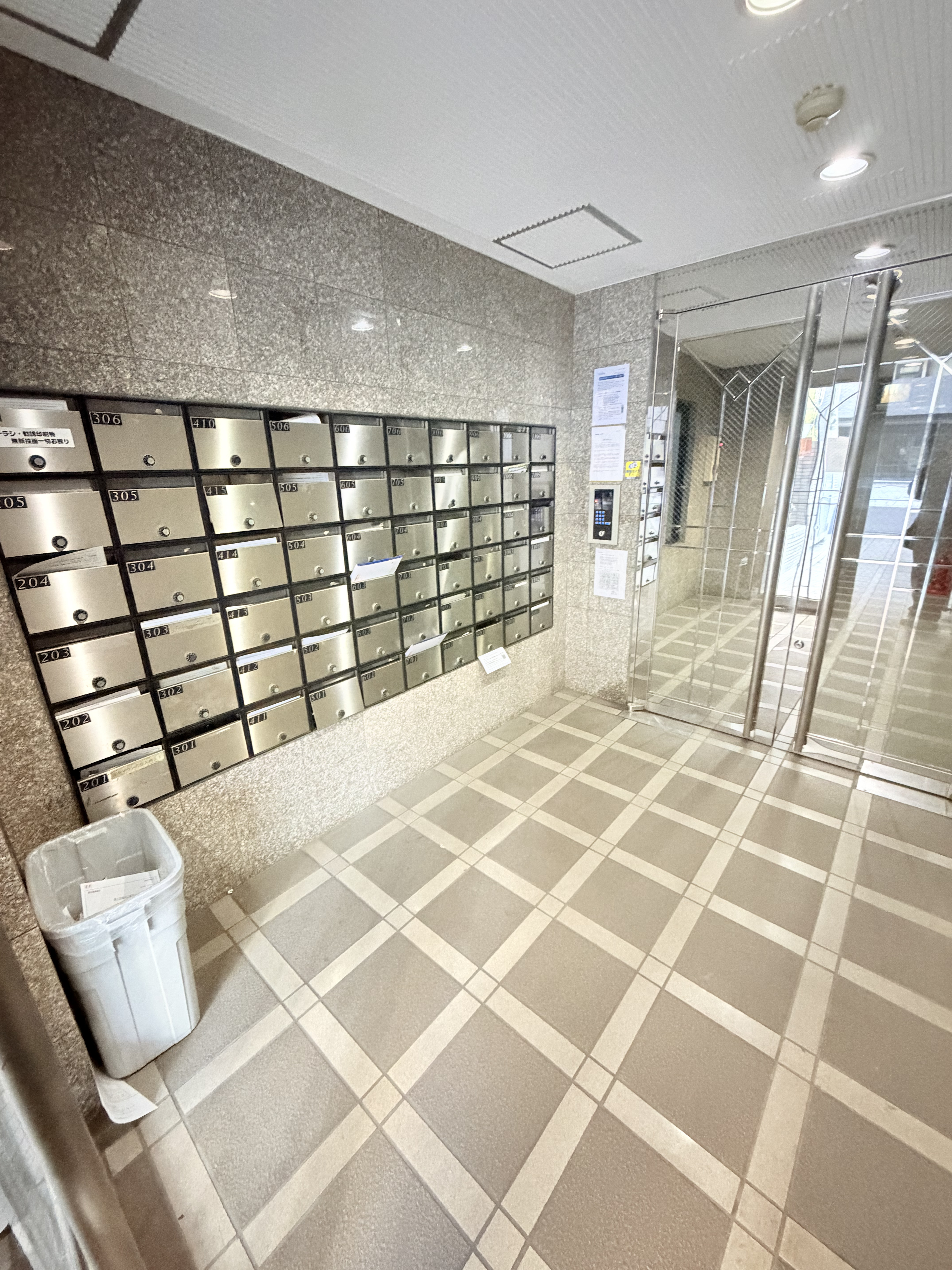 建物エントランス