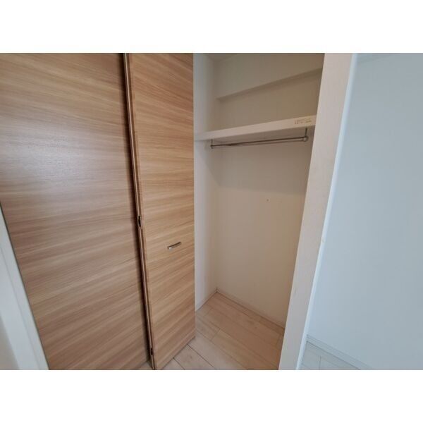 スプランディッド難波 1016 収納