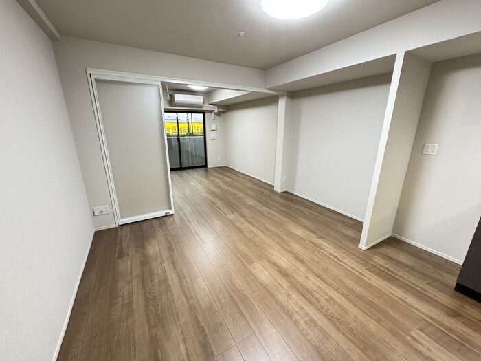グランセジュール大国町 606 リビング