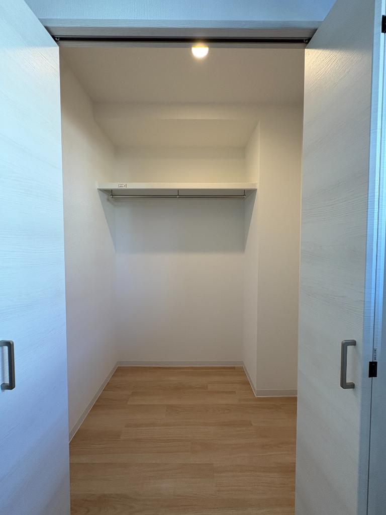 Ｒａ　Ｇｒａｎｄｅ吹田泉町 202 収納