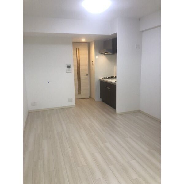 グランカーサ難波元町 906 リビング