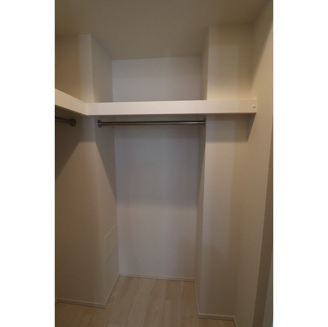 OPUS RESIDENCE SHINSAIBASHI SOUTH 0505 収納