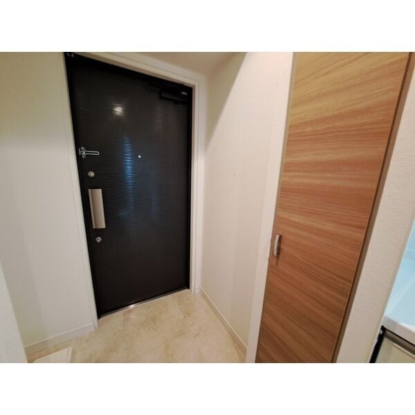 スプランディッド難波 1016 玄関