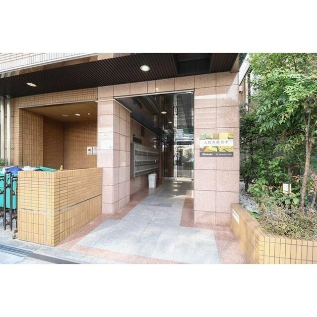 ドミール堺筋本町 204 玄関