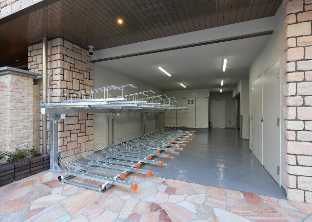 プレジオ松屋町 0802 駐車場