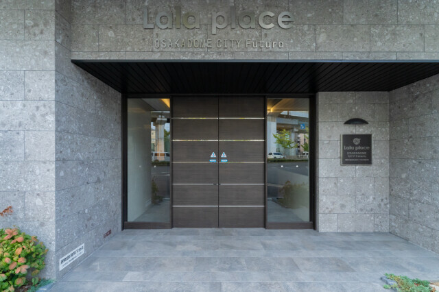 ララプレイスOSAKADOMECITYフトゥーロ 802 玄関