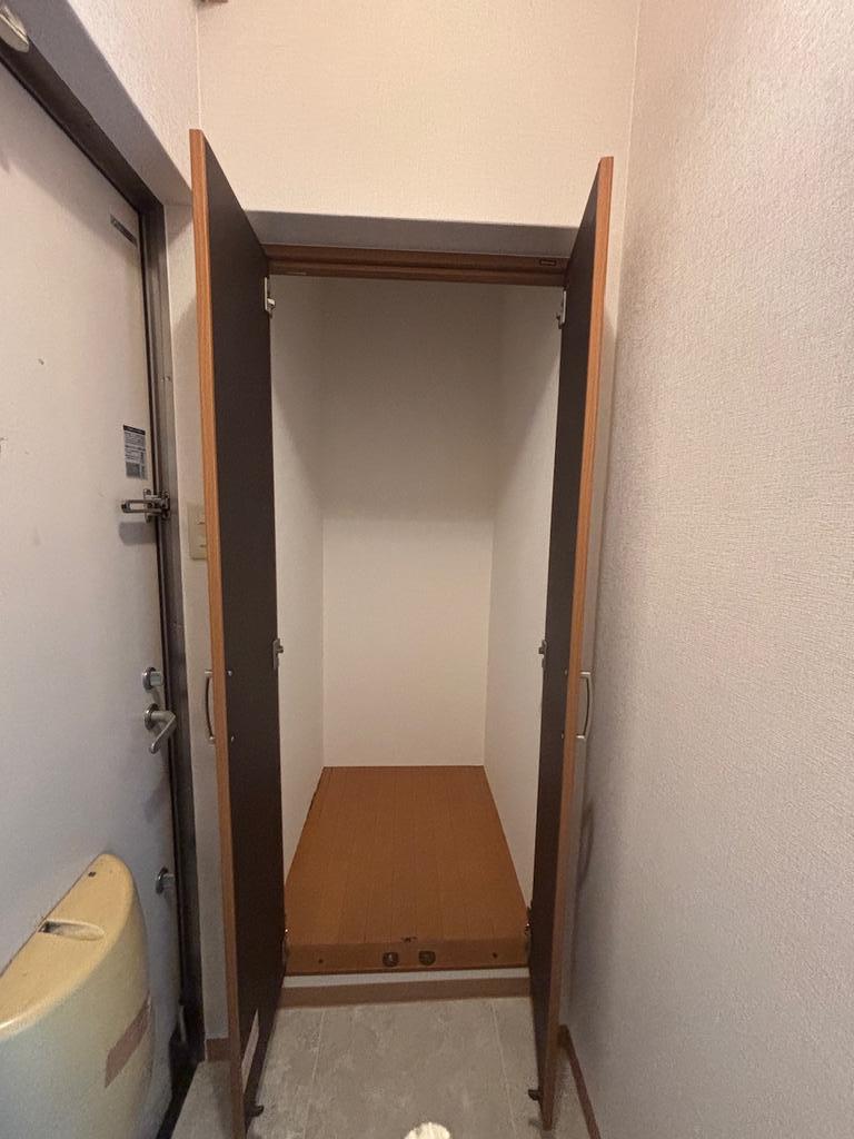 【再募集】タカクラハイツ 303 玄関