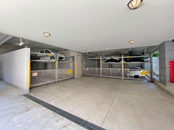 エスリード御堂筋梅田 207 駐車場