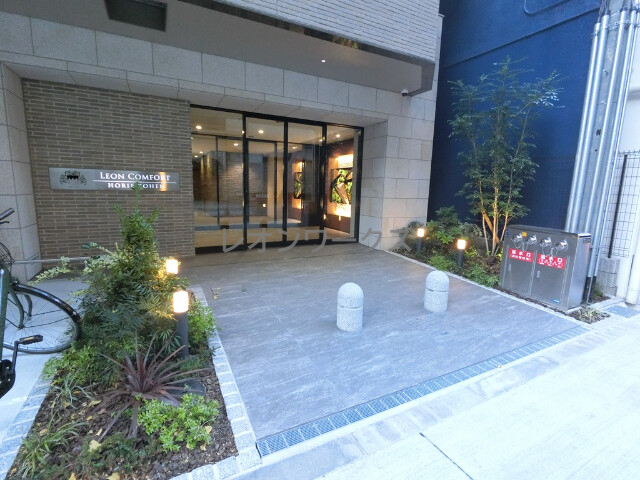 レオンコンフォート堀江公園 306 玄関
