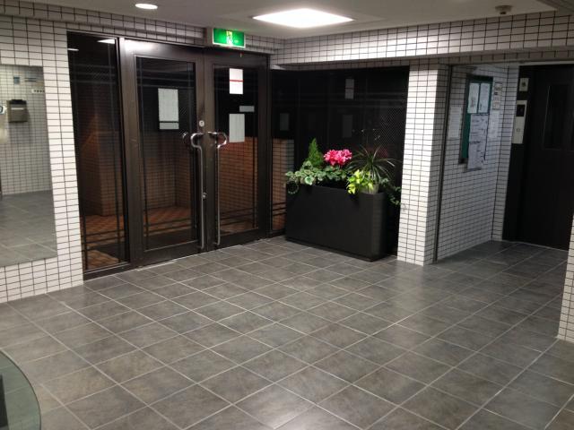 ローレルステート松屋町 0502 玄関