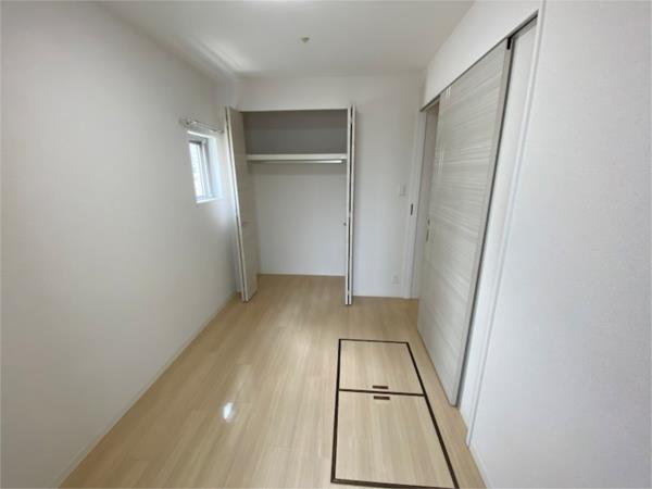 ＮＯＲＴＨ　ＶＩＬＬＡＧＥ　ＢＩＲＴＨ　ＰＬＡＣＥ 401 収納