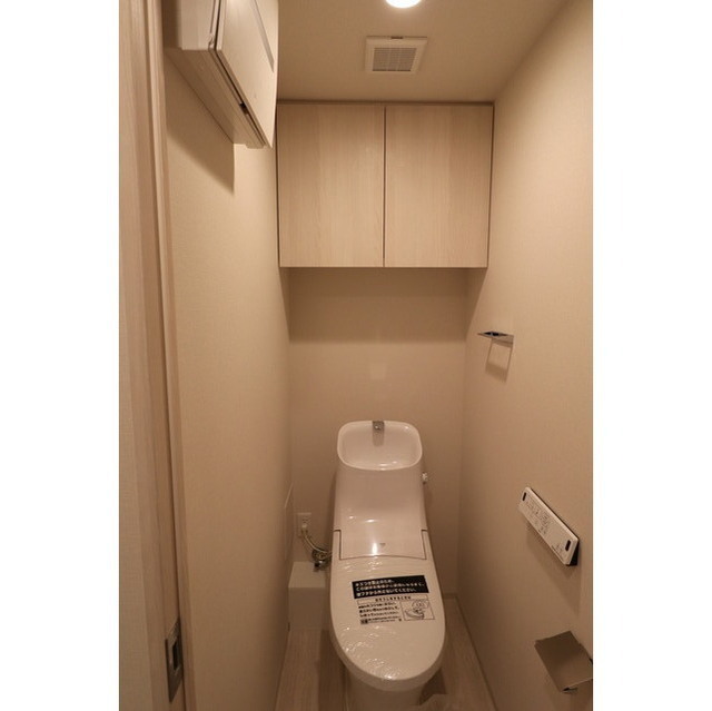 OPUS RESIDENCE SHINSAIBASHI SOUTH 0206 トイレ