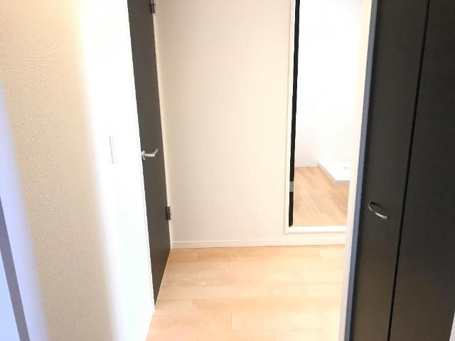 ラ・コリーナやまて千里 303 玄関