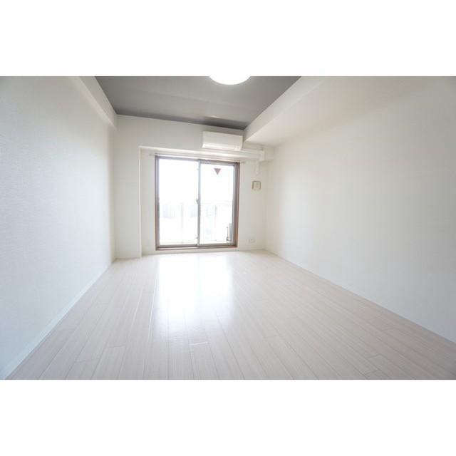 ＳＫ　ＲＥＳＩＤＥＮＣＥＳなんば桜川ＷＥＳＴ 1002 リビング