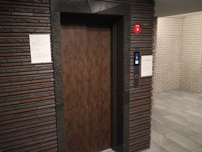 M：COURT新町 1302 玄関