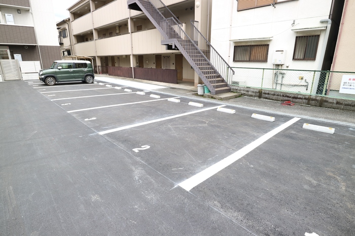 メゾン ド レスポワール 305 駐車場