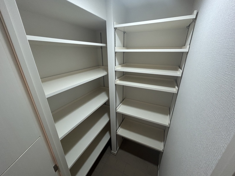 グレンパーク梅田北 1013 収納
