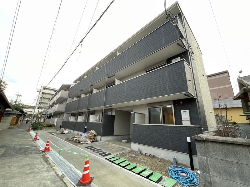 クレセント江坂 105 外観