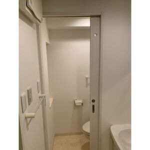 パラッツォ新町 501 玄関