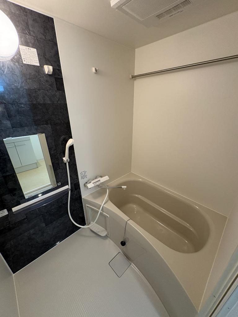 Ｒａ　Ｇｒａｎｄｅ吹田泉町 303 浴室