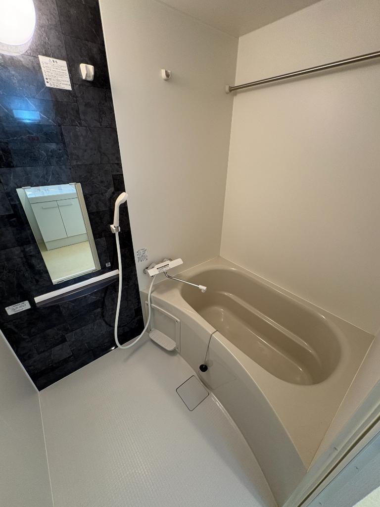 Ｒａ　Ｇｒａｎｄｅ吹田泉町 104 浴室