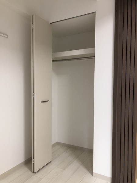 エステムコート堺筋本町 1404 収納