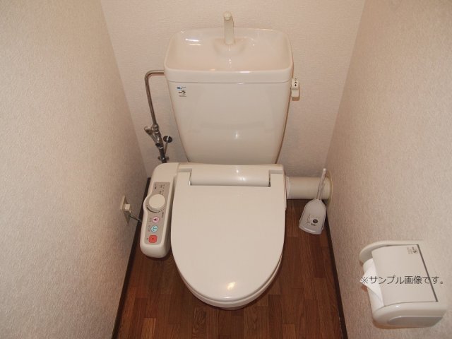 プレサンス南森町駅前 705 トイレ