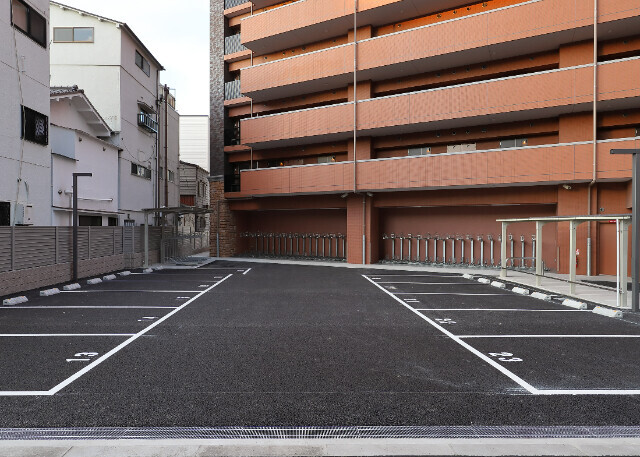 プレジオ難波EURO 0807 駐車場