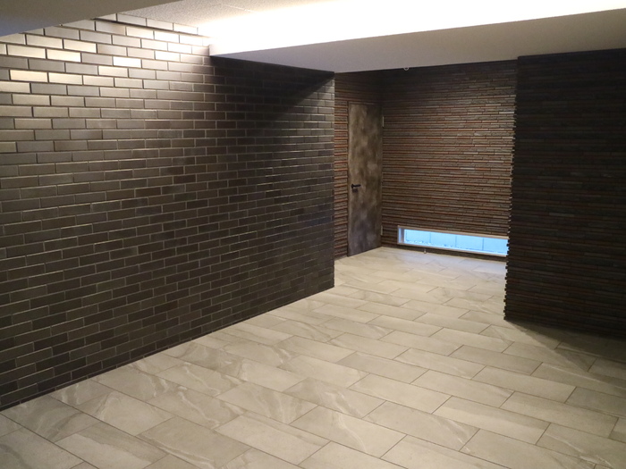 M：COURT新町 1302 玄関