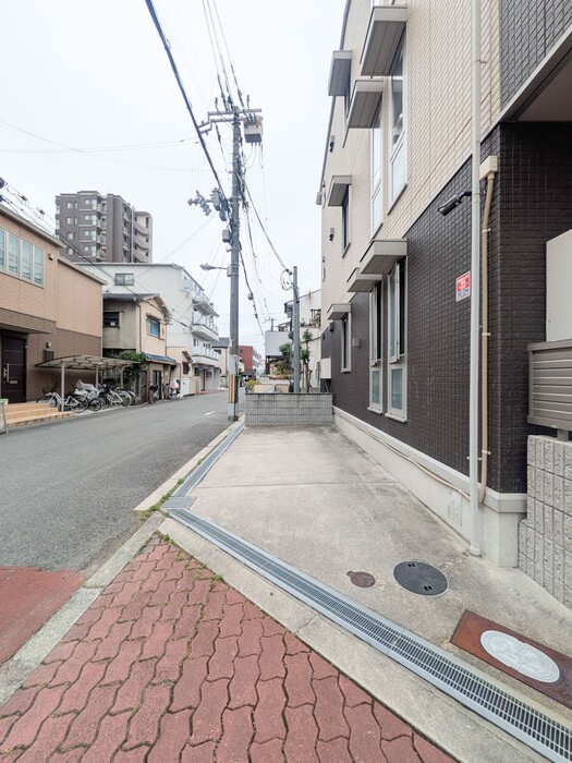 ルミエール新森 201 駐車場